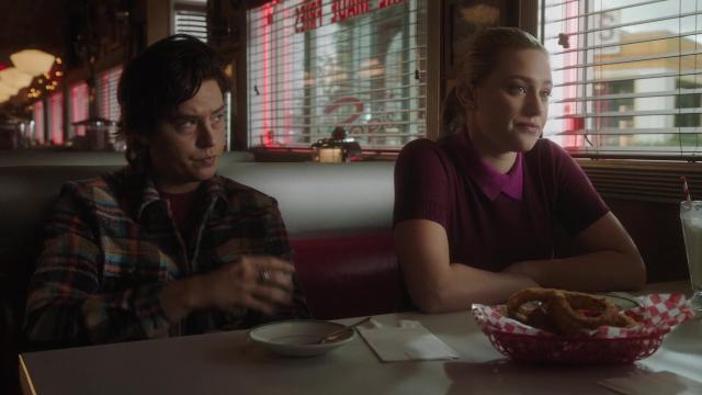 Chapter Seventy-Nine: Graduation - 3 серия, 5 сезона, сериала Ривердэйл (2017)