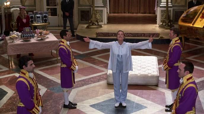 Фильм Дневники принцессы 2: Как стать королевой (2004)