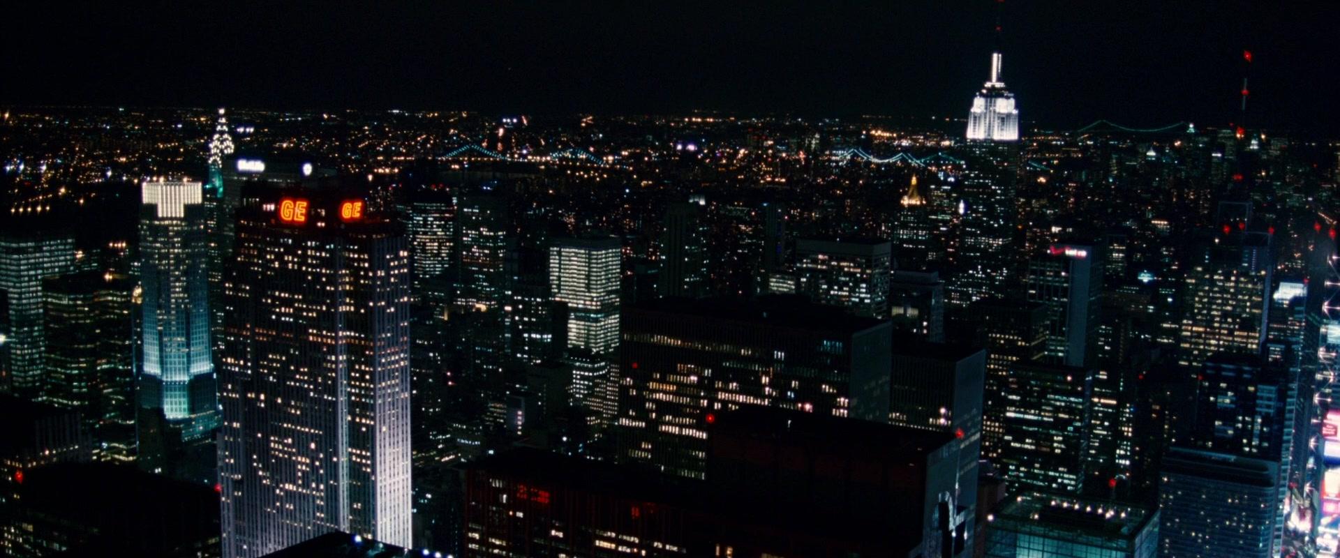 Фильм Фантастическая четверка: Вторжение Серебряного серфера (2007)