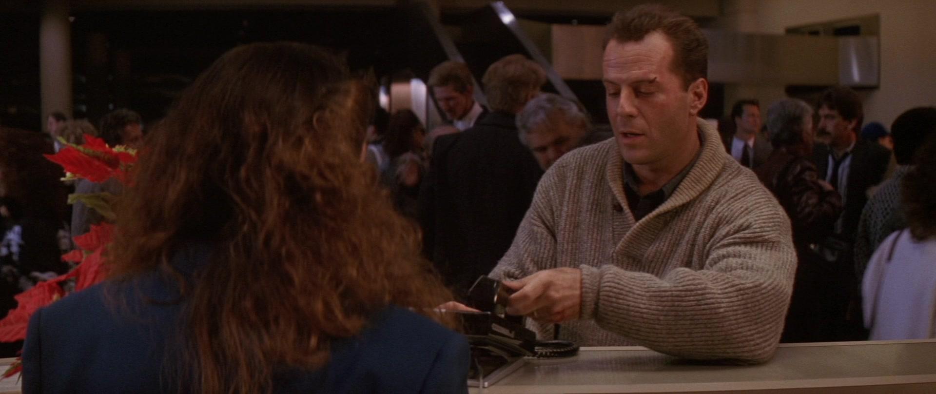 Фильм Крепкий орешек 2 (1990)