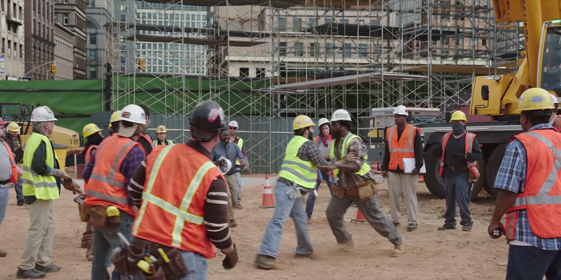 Фильм Друзья по отпуску (2021)