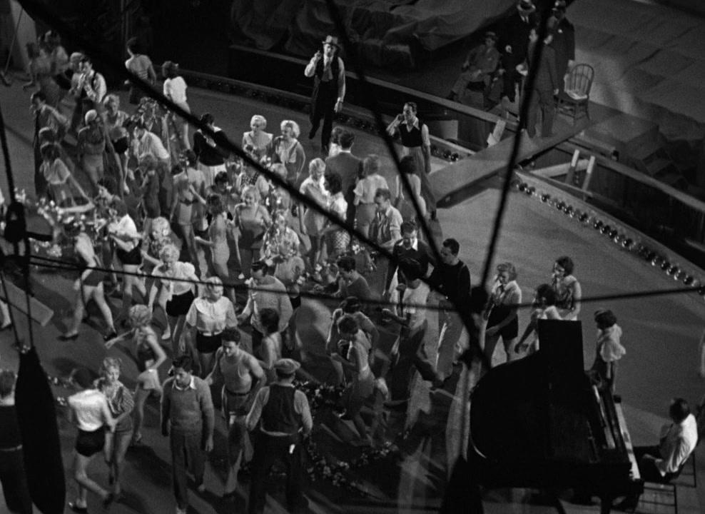 Фильм 42-я улица (1933)