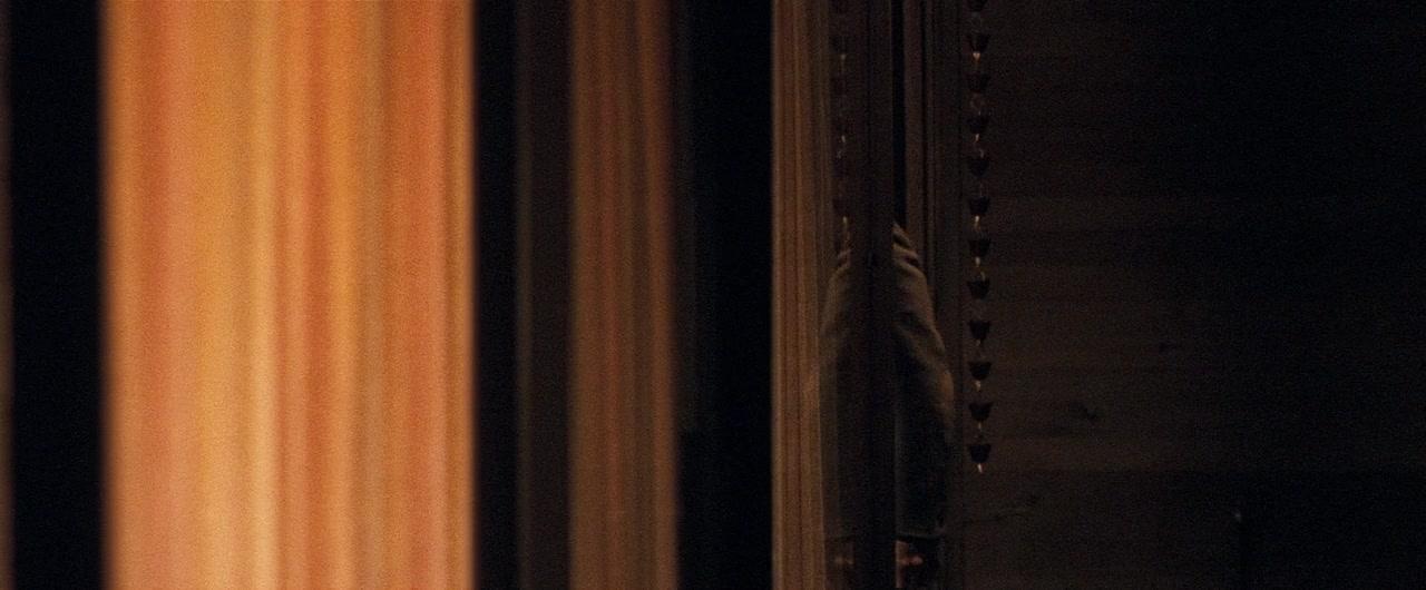 Фильм По ту сторону чёрной радуги (2010)