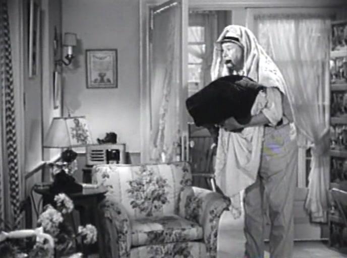 Фильм Чем больше, тем веселее (1943)