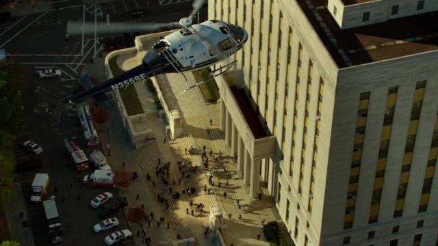 The Man in the Box - 10 серия, 2 сезона, сериала Сорвиголова (2015)