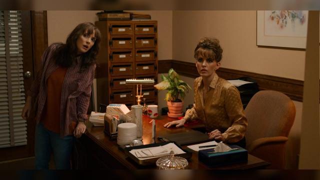 Глава четвёртая:  Испытание сауной - 4 серия, 3 сезона, сериала Очень странные дела (2016)