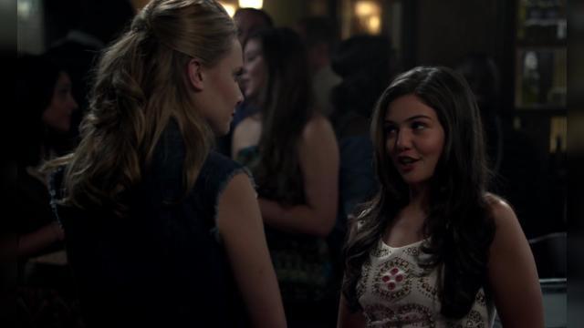 Girl in New Orleans - 4 серия, 1 сезона, сериала Древние (2013)