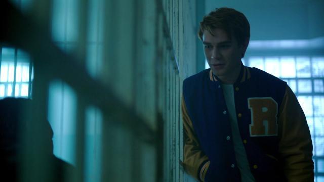 Chapter Thirteen: The Sweet Hereafter - 13 серия, 1 сезона, сериала Ривердэйл (2017)