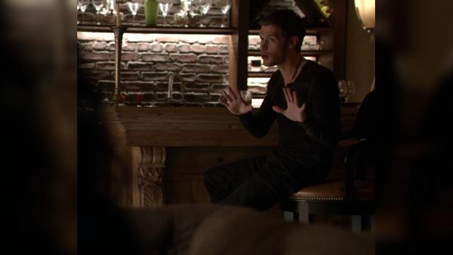 Save My Soul - 16 серия, 2 сезона, сериала Древние (2013)