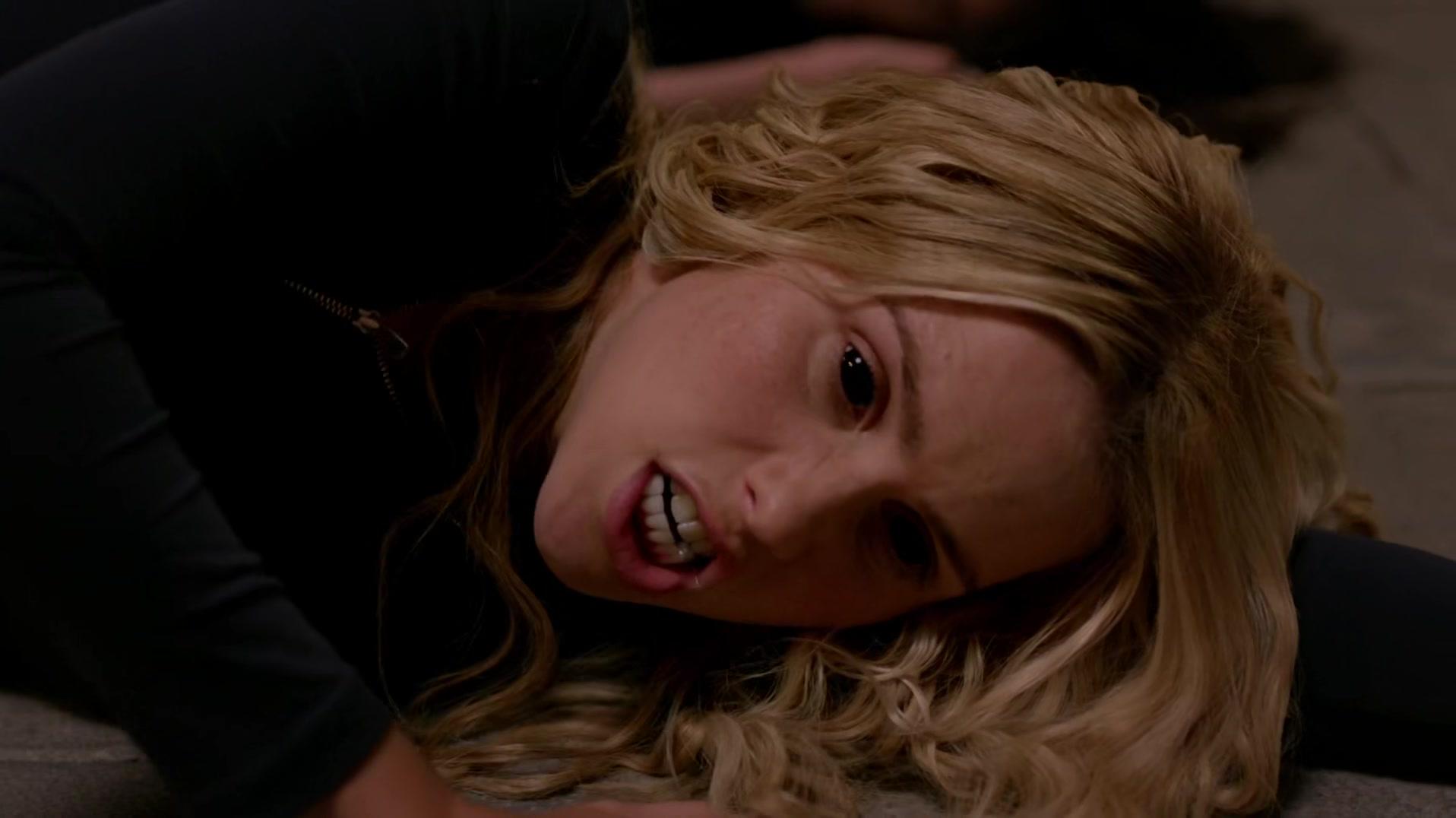 Сериал Древние (2013) 3 сезон 9 эпизод