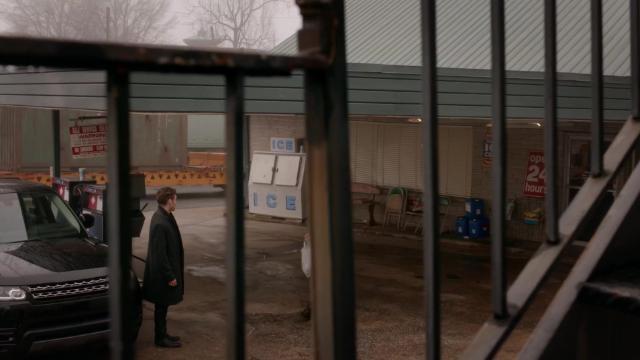 Alone with Everybody - 16 серия, 3 сезона, сериала Древние (2013)