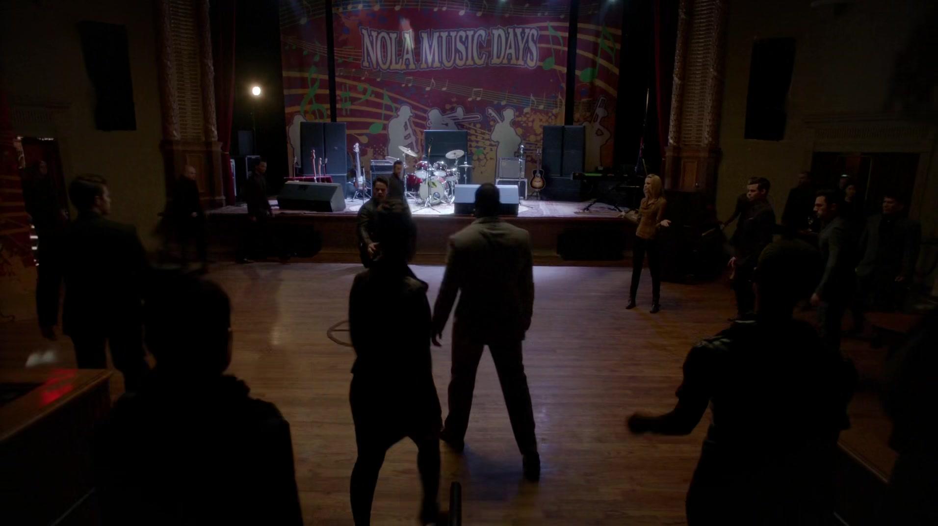 Сериал Древние (2013) 3 сезон 18 эпизод