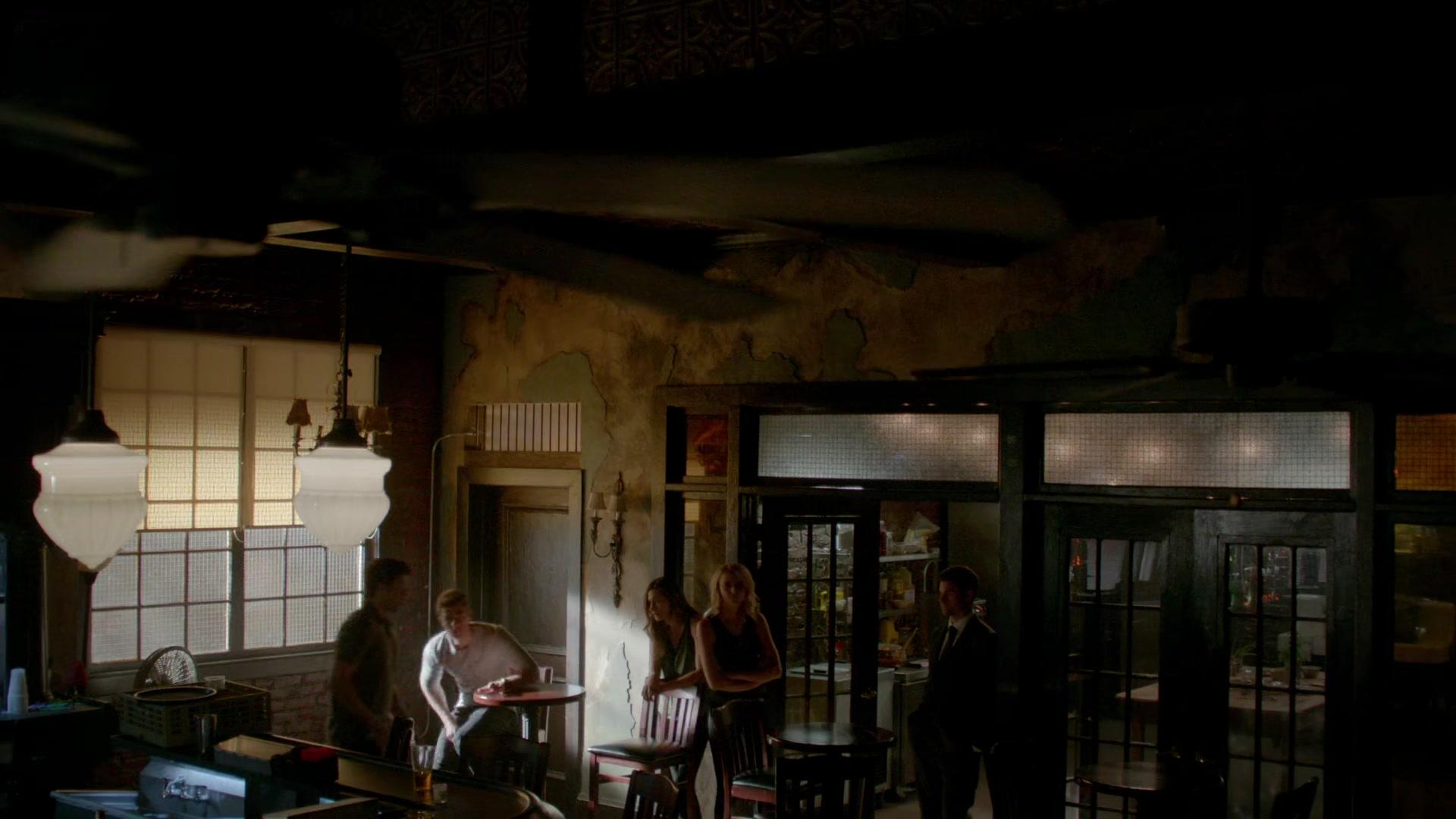 Сериал Древние (2013) 4 сезон 2 эпизод