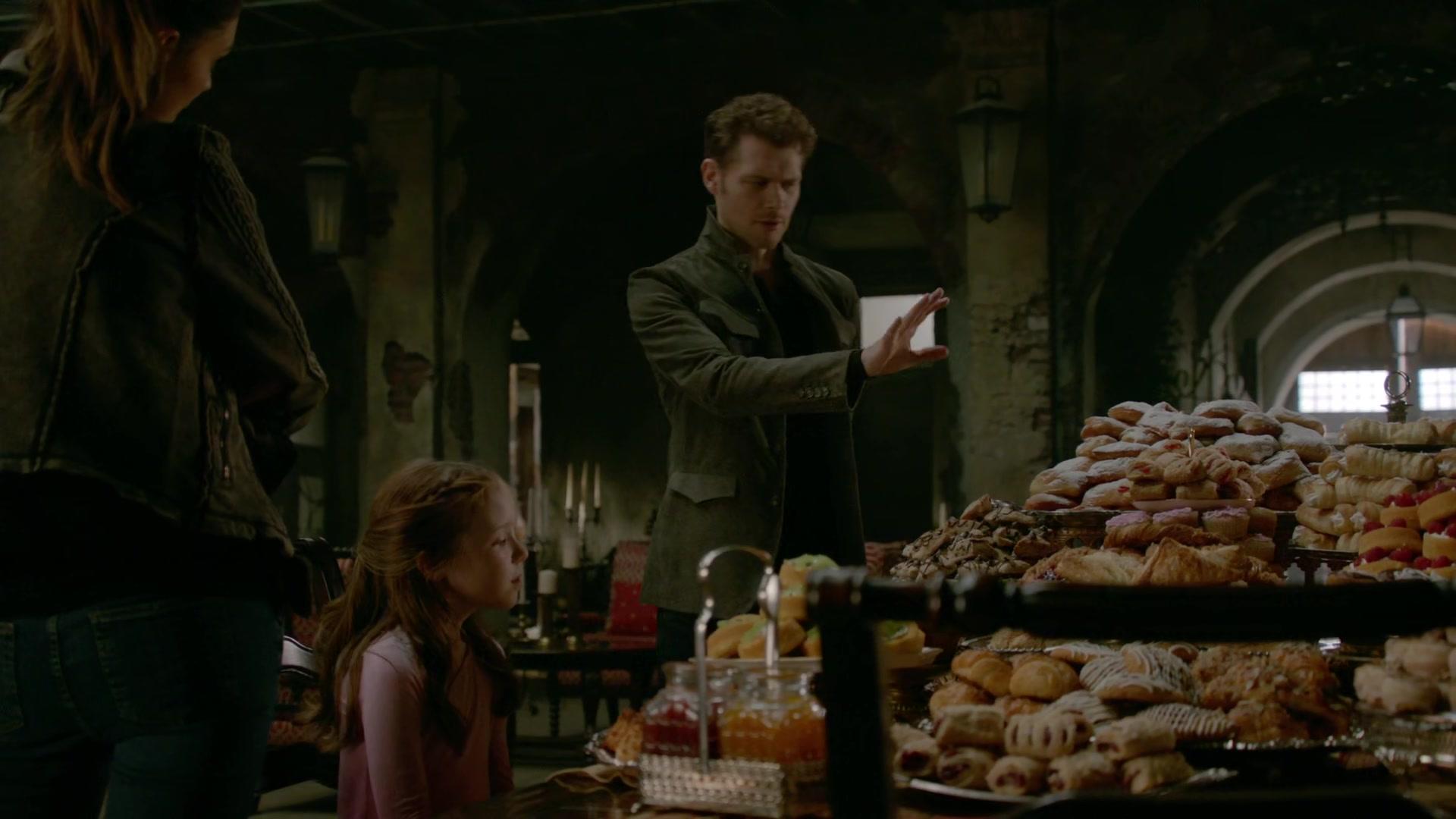 Сериал Древние (2013) 4 сезон 9 эпизод