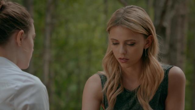 Don't It Just Break Your Heart - 5 серия, 5 сезона, сериала Древние (2013)