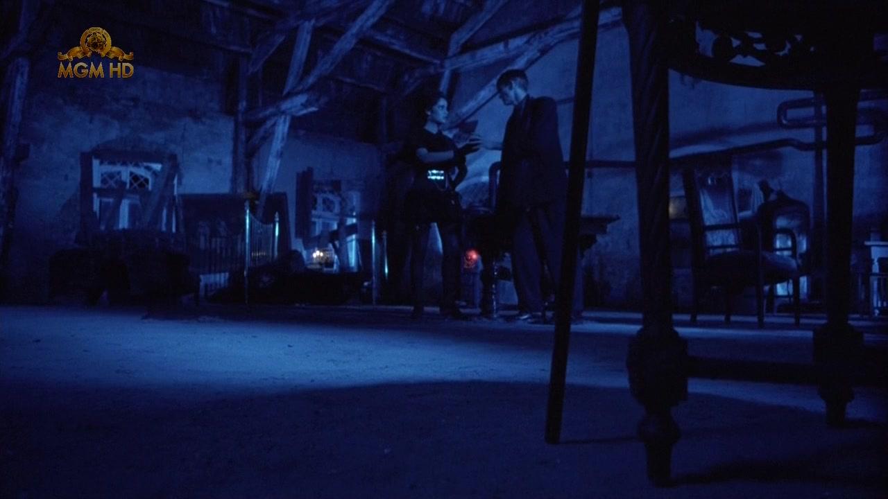 Фильм На грани безумия (1989)