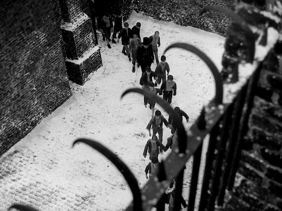 Фильм Оливер Твист (1948)
