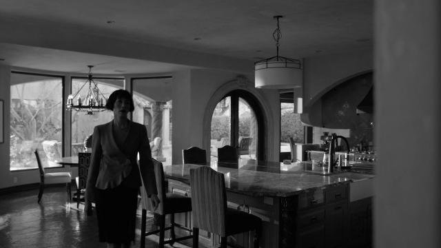 TBA - 12 серия, 6 сезона, сериала Лучше звоните Солу (2015)