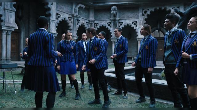 Беда приходит одна - 2 серия, 1 сезона, сериала Уэнздей (2022)