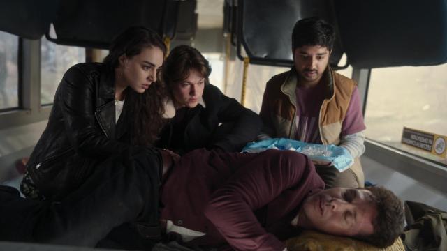 The Hunt - 3 серия, 1 сезона, сериала Ла-Брея (2021)