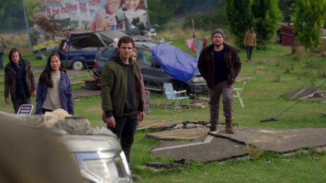 The Cave - 2 серия, 2 сезона, сериала Ла-Брея (2021)