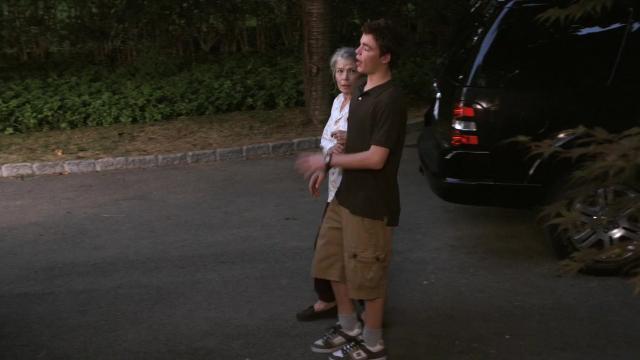 Happy Birthday, Cancer - 8 серия, 1 сезона, сериала Большая буква «Р» (2010)