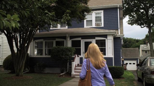 Divine Intervention - 10 серия, 1 сезона, сериала Большая буква «Р» (2010)