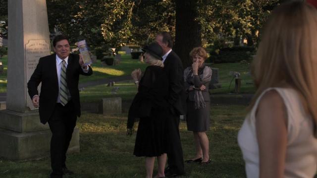 Taking the Plunge - 13 серия, 1 сезона, сериала Большая буква «Р» (2010)