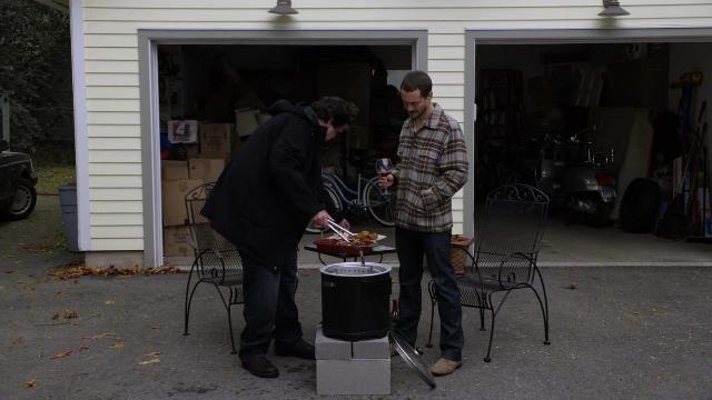 The Last Thanksgiving - 8 серия, 2 сезона, сериала Большая буква «Р» (2010)