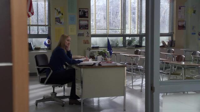 Fight or Flight - 11 серия, 2 сезона, сериала Большая буква «Р» (2010)