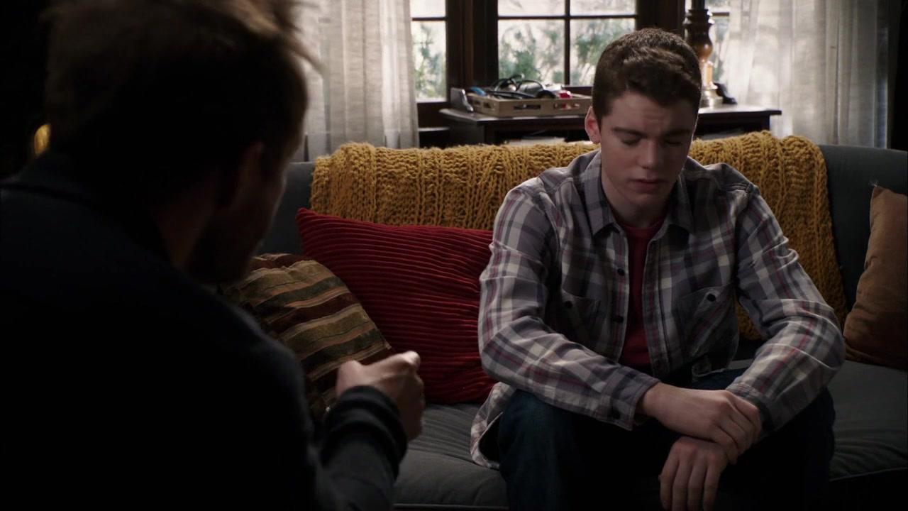 Сериал Большая буква «Р» (2010) 3 сезон 6 эпизод