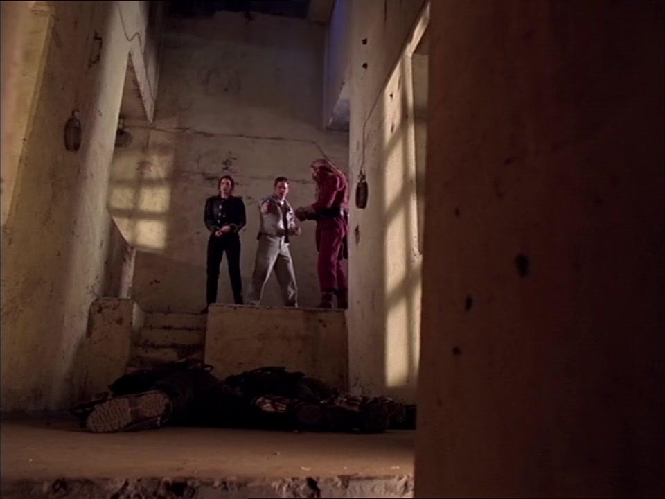 Сериал Далеко во Вселенной (1999) 1 сезон 1 эпизод