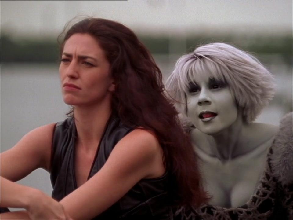 Сериал Далеко во Вселенной (1999) 2 сезон 12 эпизод