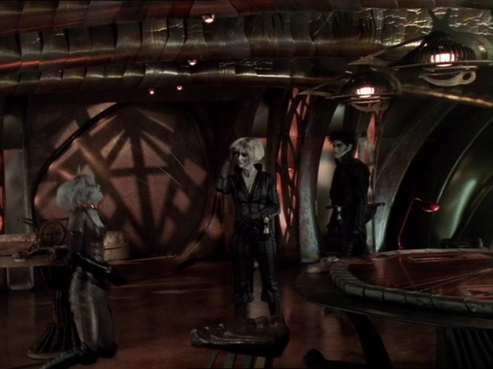 Сериал Далеко во Вселенной (1999) 2 сезон 18 эпизод