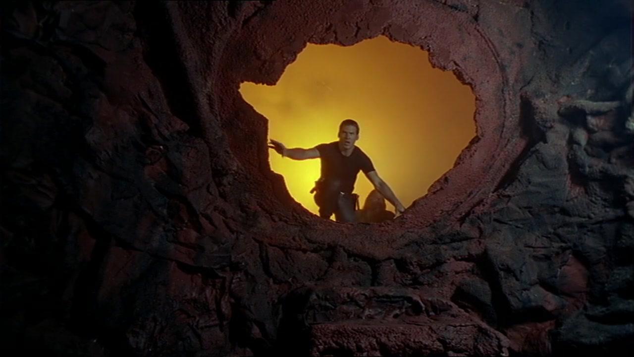 Сериал Далеко во Вселенной (1999) 4 сезон 4 эпизод