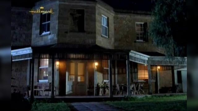 My House is Your House - 28 серия, 4 сезона, сериала Дочери Маклеода (2001)
