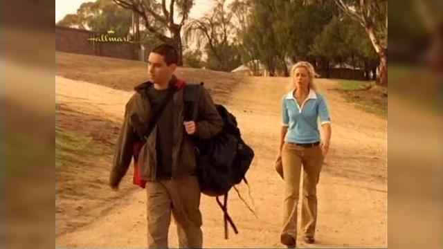 Blame it on the Moonlight - 17 серия, 2 сезона, сериала Дочери Маклеода (2001)