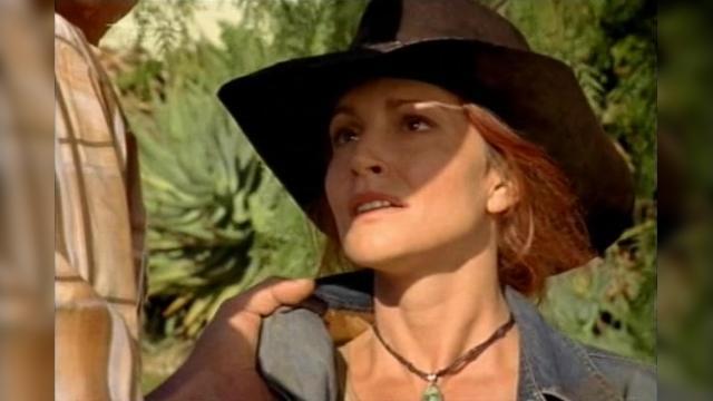 Guess Who's Coming to Dinner? - 27 серия, 6 сезона, сериала Дочери Маклеода (2001)