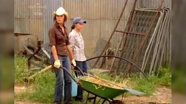 Second Best - 12 серия, 6 сезона, сериала Дочери Маклеода (2001)