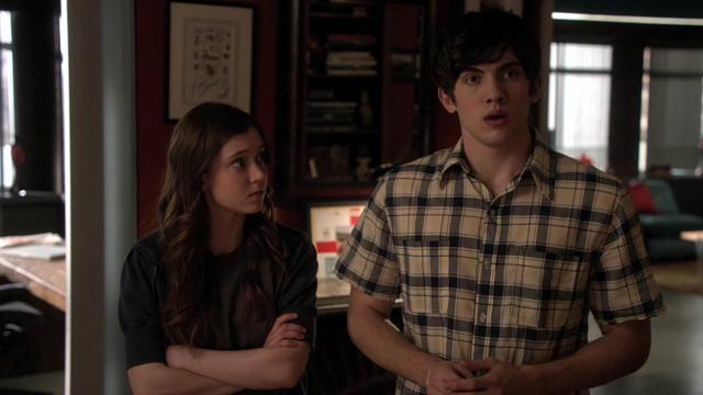 Black and White - 22 серия, 2 сезона, сериала Обмани меня (2009)