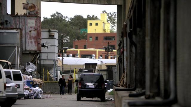 Headlock - 18 серия, 2 сезона, сериала Обмани меня (2009)