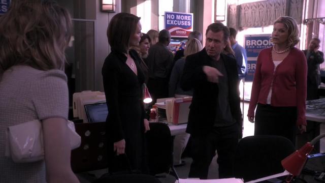 Bullet Bump - 17 серия, 2 сезона, сериала Обмани меня (2009)