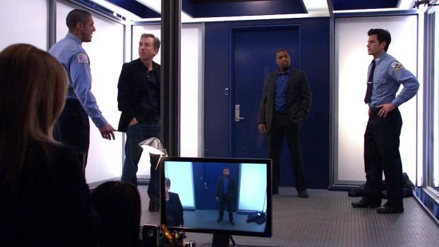 Teacher and Pupils - 15 серия, 2 сезона, сериала Обмани меня (2009)