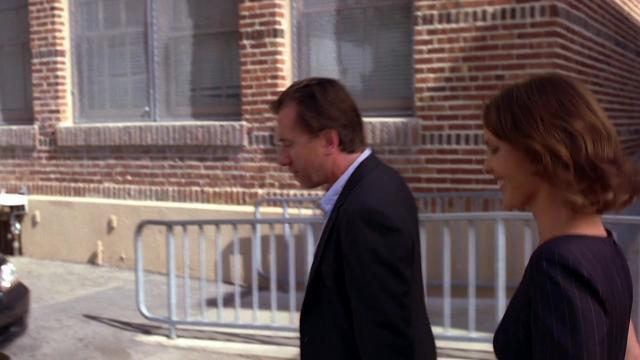 Pilot - 1 серия, 1 сезона, сериала Обмани меня (2009)