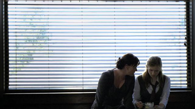 The Reins of a Waterfall - 3 серия, 1 сезона, сериала Каприка (2009)