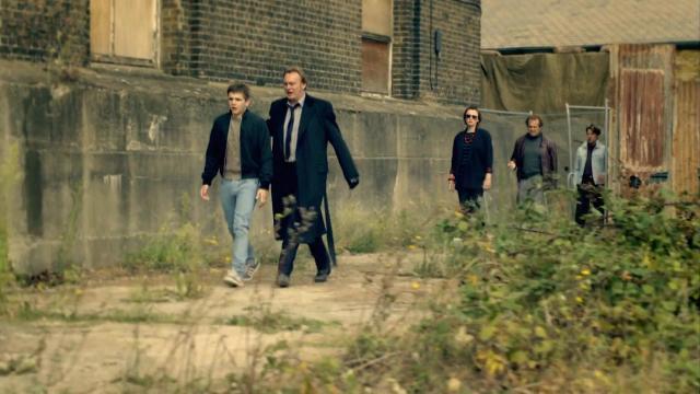 2 серия, 3 сезона, сериала Прах к праху (2008)