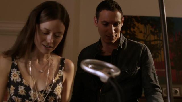 Need to Know - 12 серия, 2 сезона, сериала Люди Альфа (2011)