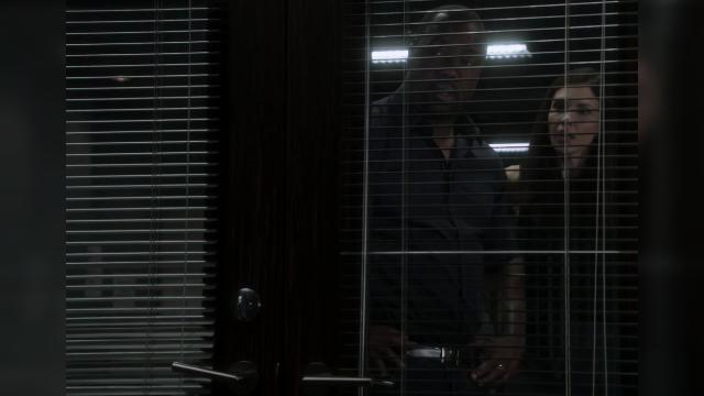 Life After Death - 10 серия, 2 сезона, сериала Люди Альфа (2011)