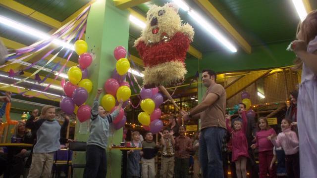 Send in the Clown - 1 серия, 2 сезона, сериала Мертвые как я (2003)