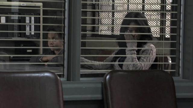 Royal Bubbles/Needle Drop - 4 серия, 1 сезона, сериала 187 Детройт (2010)